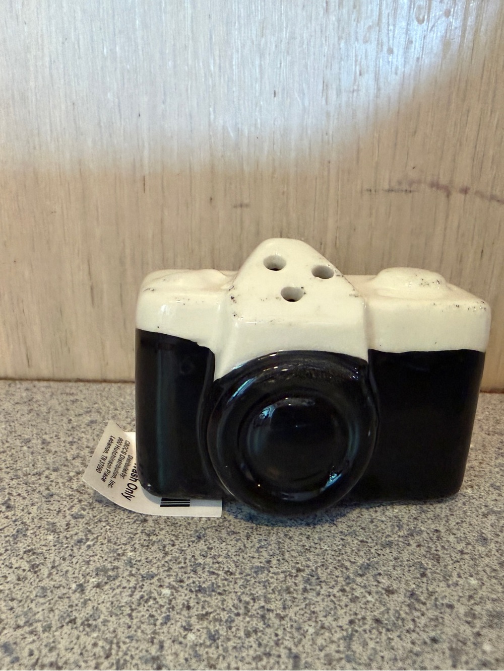 New Crate & Barrel Old Fashioned Retro Camara Photography Pepper Shaker